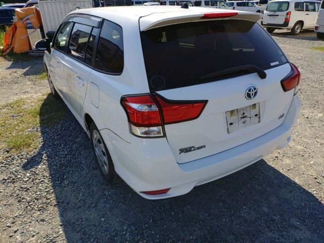 TOYOTA COROLLA FIELDER 2018