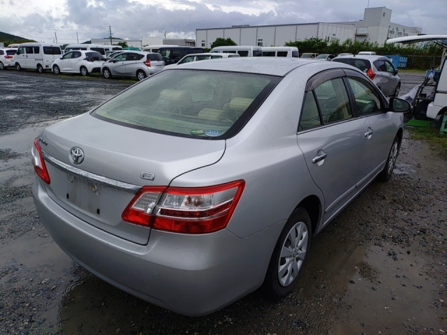 TOYOTA PREMIO 2016