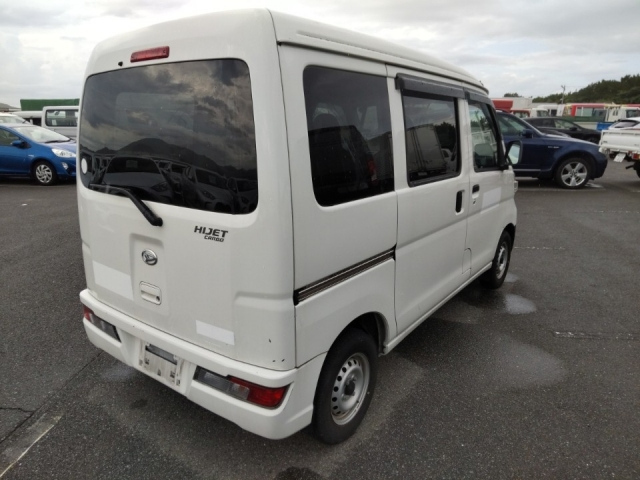 DAIHATSU HIJET VAN 2019