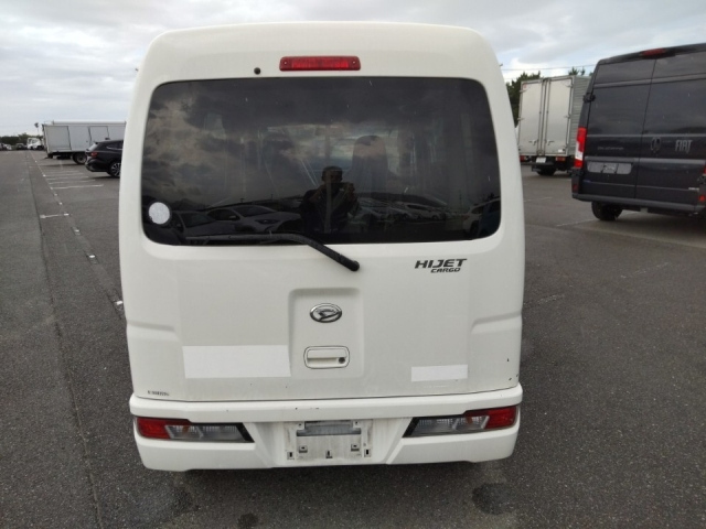 DAIHATSU HIJET VAN 2019