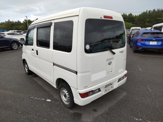 DAIHATSU HIJET VAN 2019
