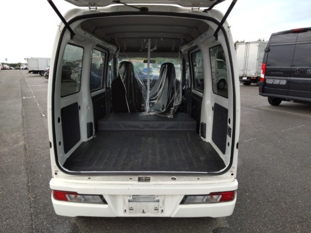 DAIHATSU HIJET VAN 2019