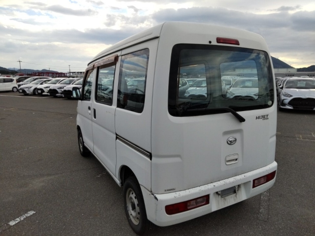 DAIHATSU HIJET VAN 2011