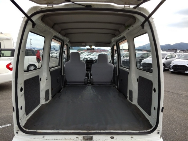 DAIHATSU HIJET VAN 2011