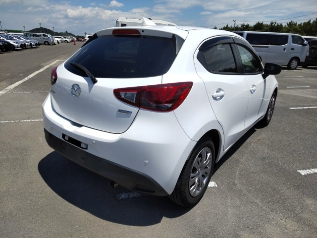 MAZDA DEMIO 2019