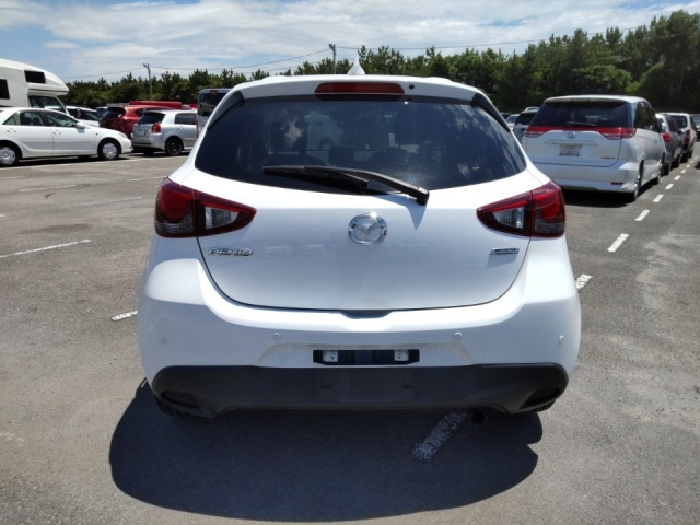 MAZDA DEMIO 2019