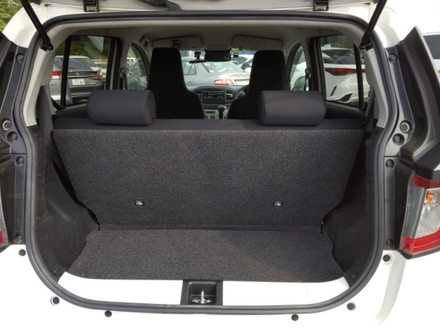 DAIHATSU MIRA E S 2020