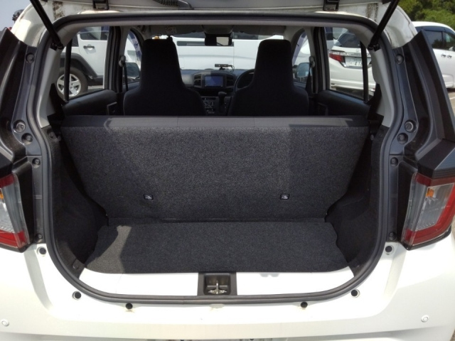 DAIHATSU MIRA E S 2020