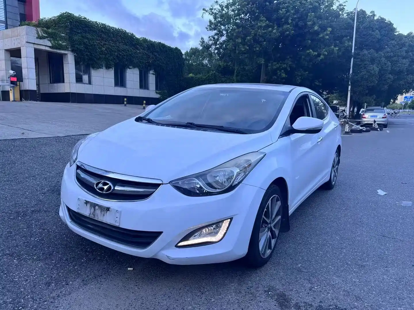 HYUNDAI ELANTRA 2015