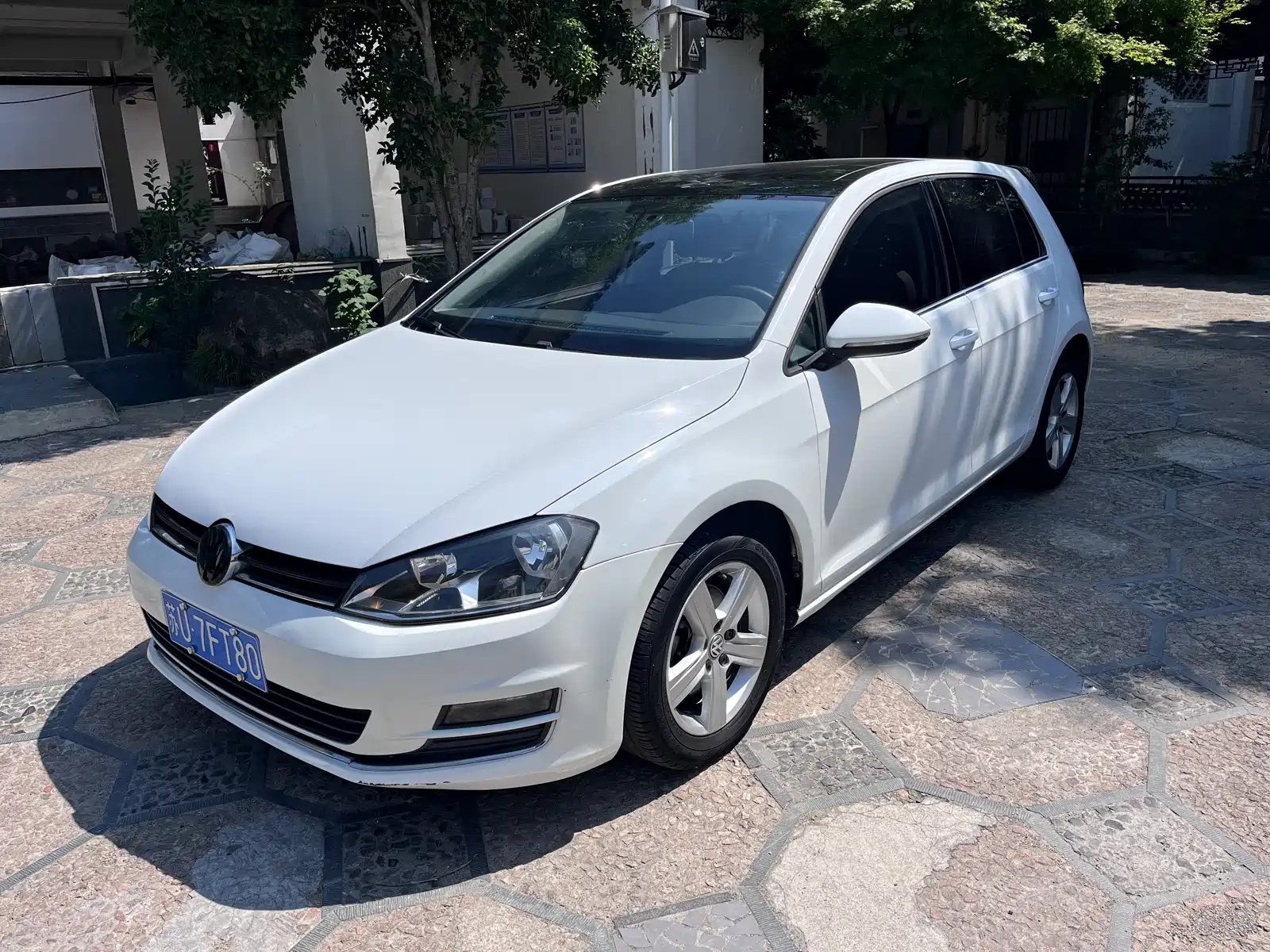 VOLKSWAGEN GOLF 2015