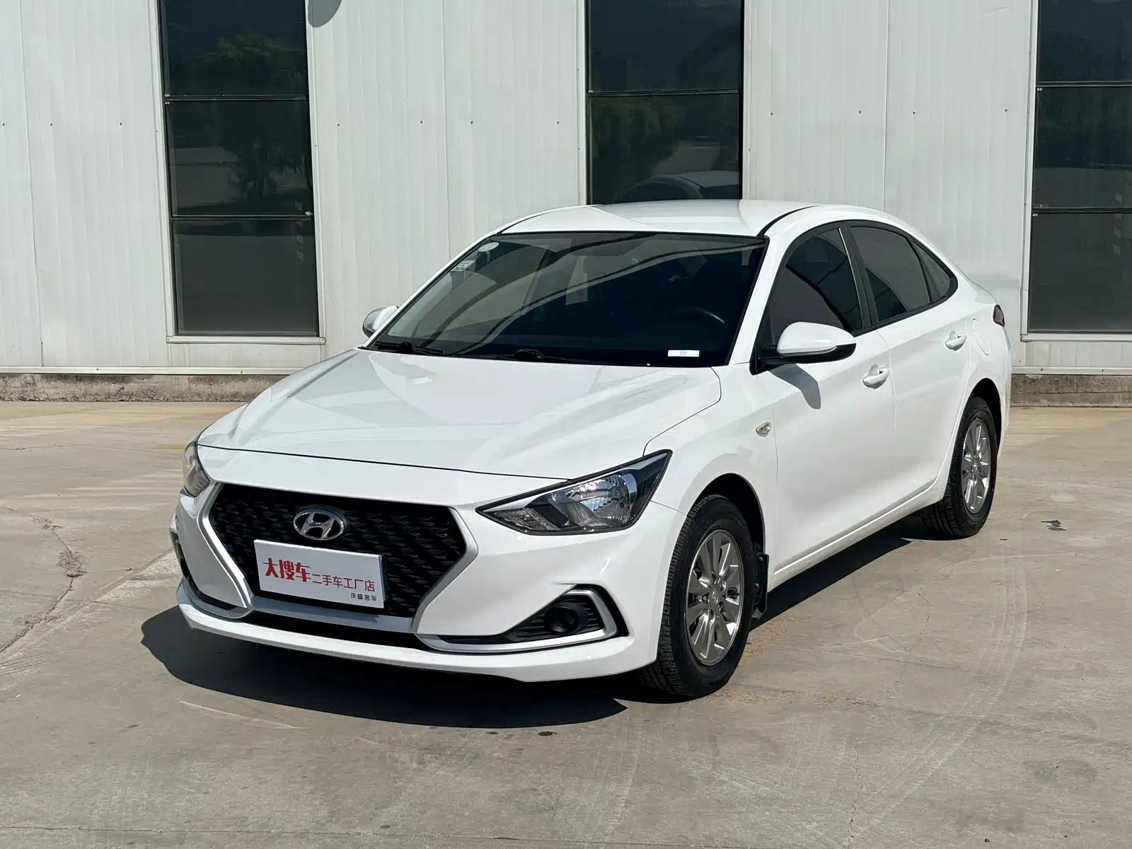 HYUNDAI CELESTA 2018