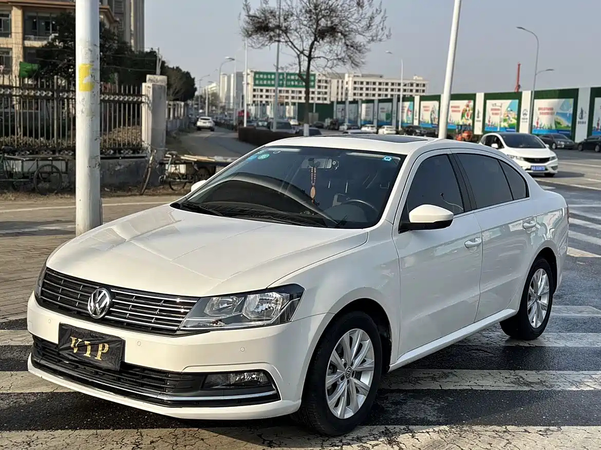 VOLKSWAGEN LAVIDA 2019
