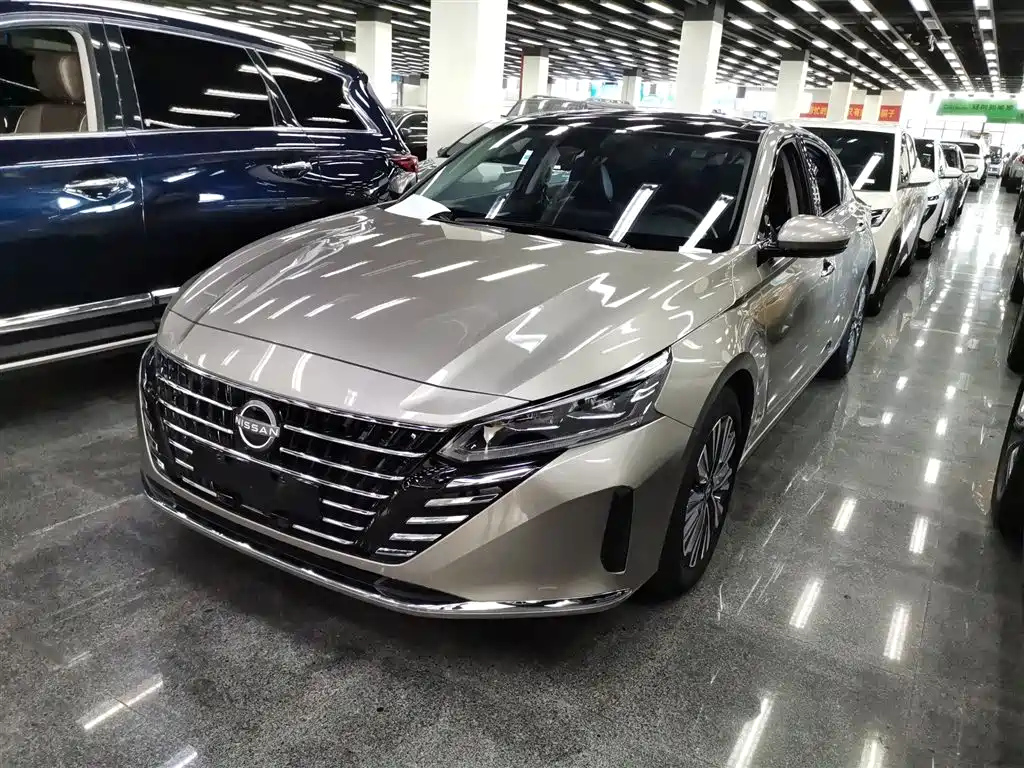 NISSAN TEANA 2022
