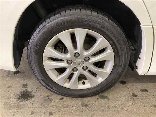 TOYOTA NOAH 2013