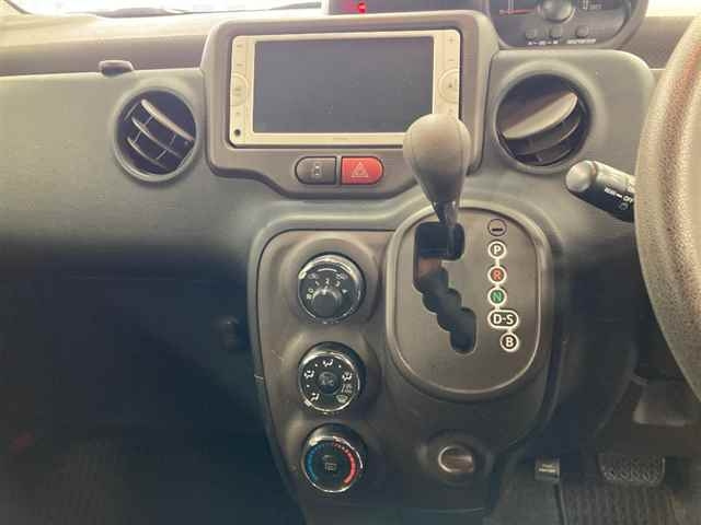 TOYOTA PORTE 2013