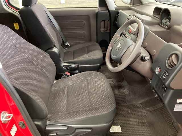 TOYOTA PORTE 2013