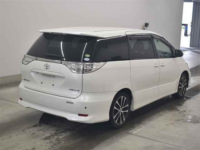 TOYOTA ESTIMA 2013