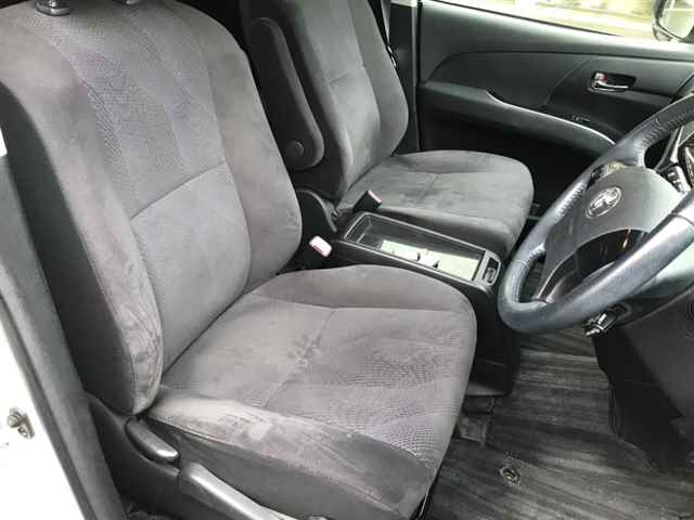 TOYOTA ESTIMA 2013