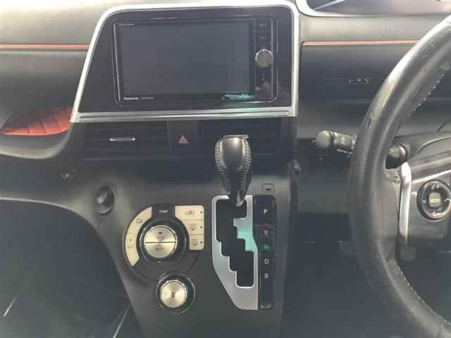 TOYOTA SIENTA 2016