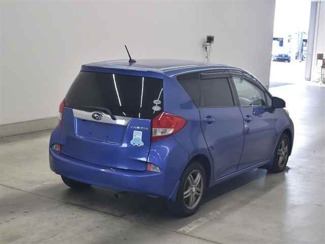 SUBARU TREZIA 2011