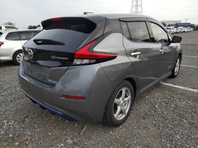 NISSAN LEAF 2018