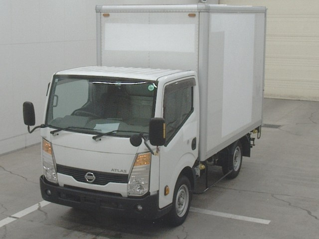NISSAN ATLAS 2019