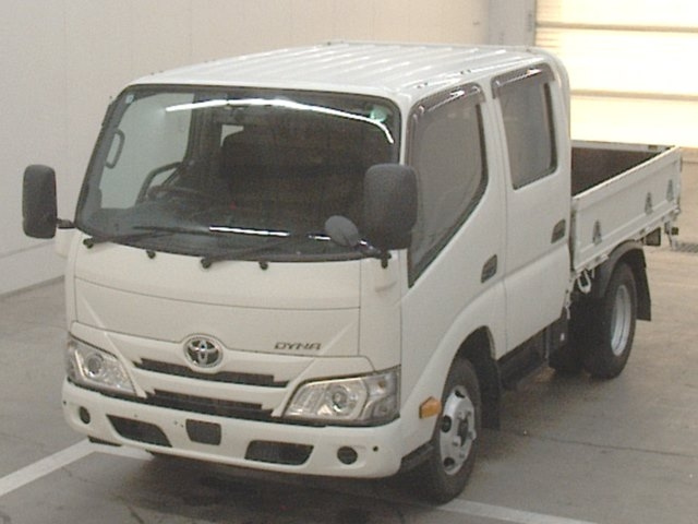 TOYOTA DYNA 2020