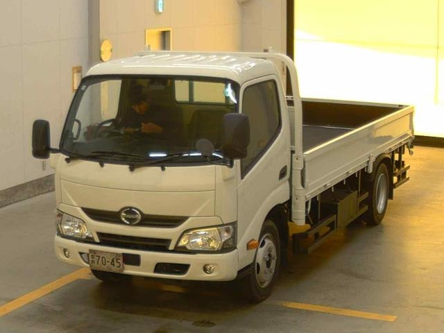 HINO DUTRO 2017