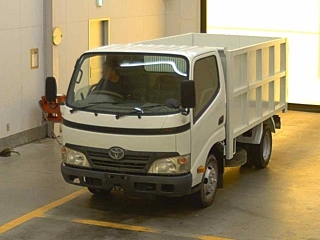TOYOTA DYNA 2009