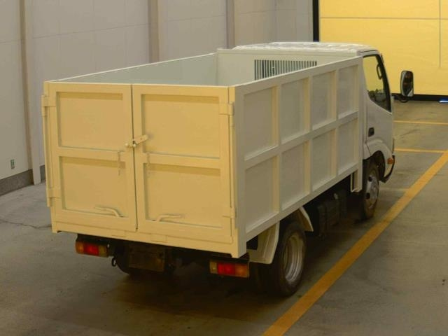 TOYOTA DYNA 2009