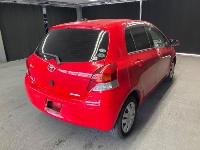 TOYOTA VITZ 2009