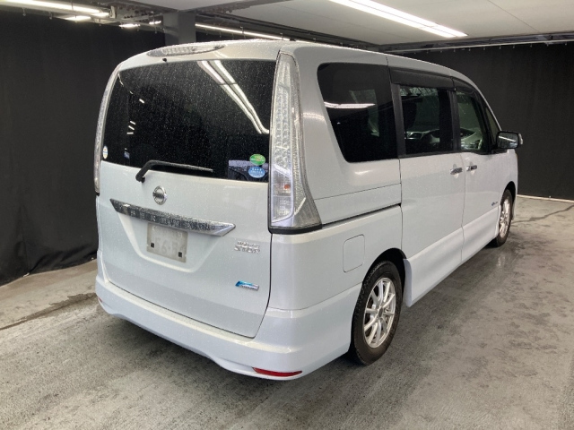 NISSAN SERENA 2013