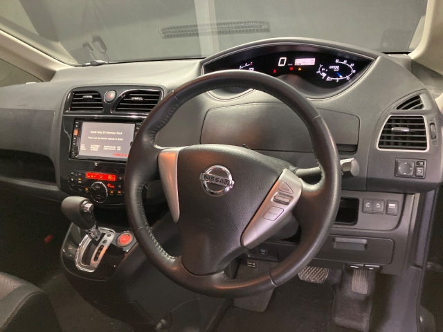 NISSAN SERENA 2012