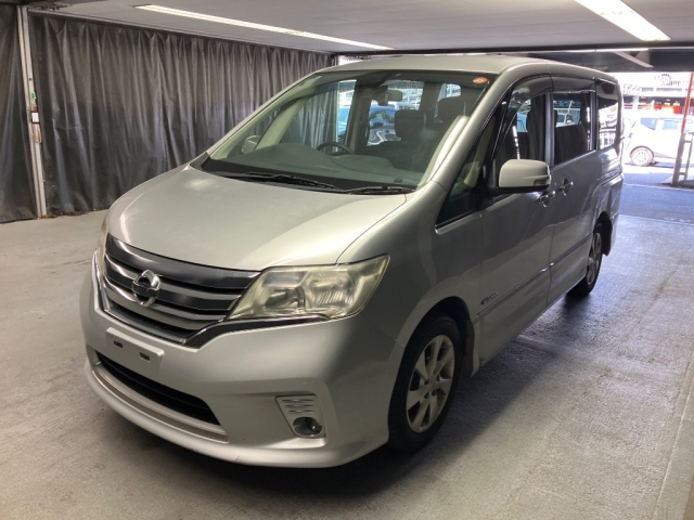 NISSAN SERENA 2013