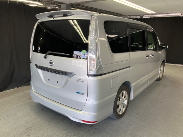 NISSAN SERENA 2013