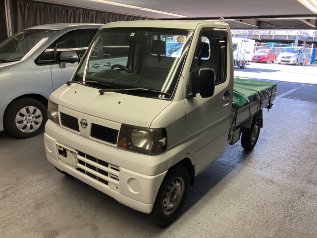 NISSAN CLIPPER TRUCK 2010