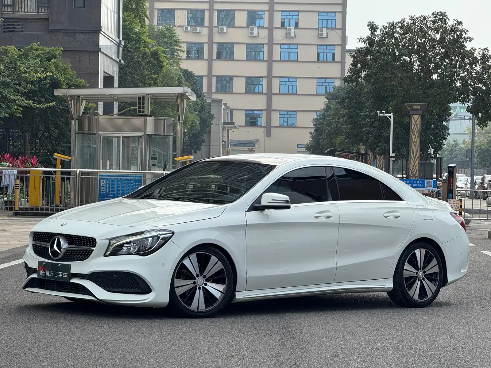 MERCEDES-BENZ CLA 2017