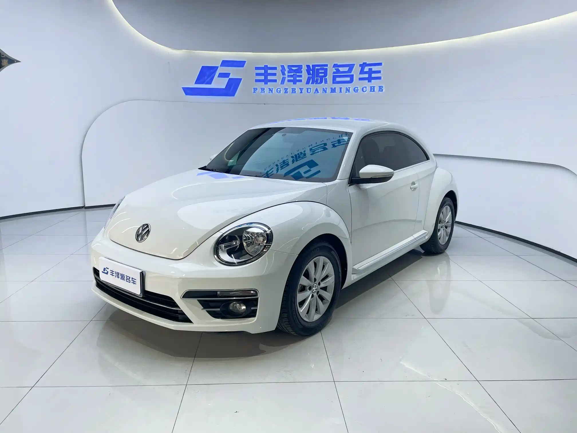 VOLKSWAGEN BEETLE 2017