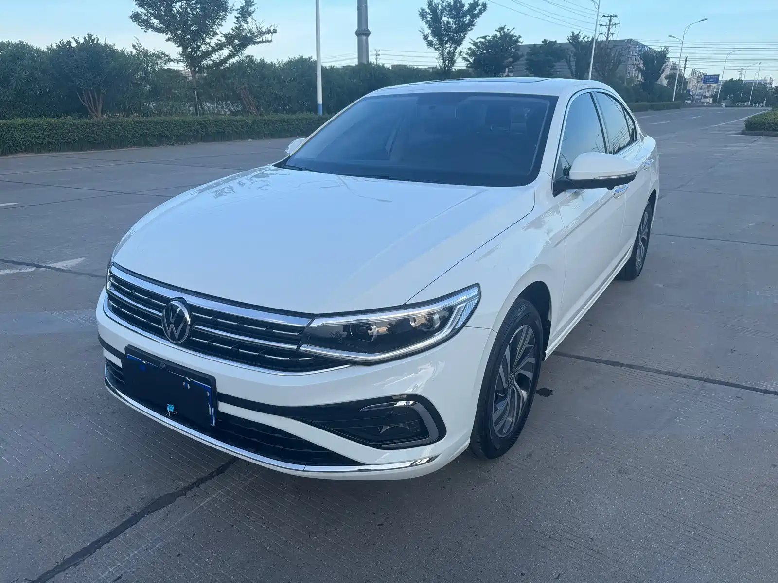 VOLKSWAGEN BORA 2024